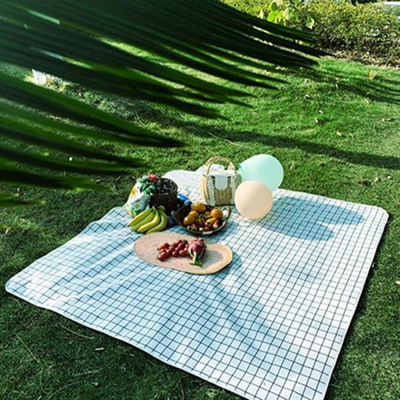 Waterproof And Moisture-Proof Grid Blanket Picnic Cloth